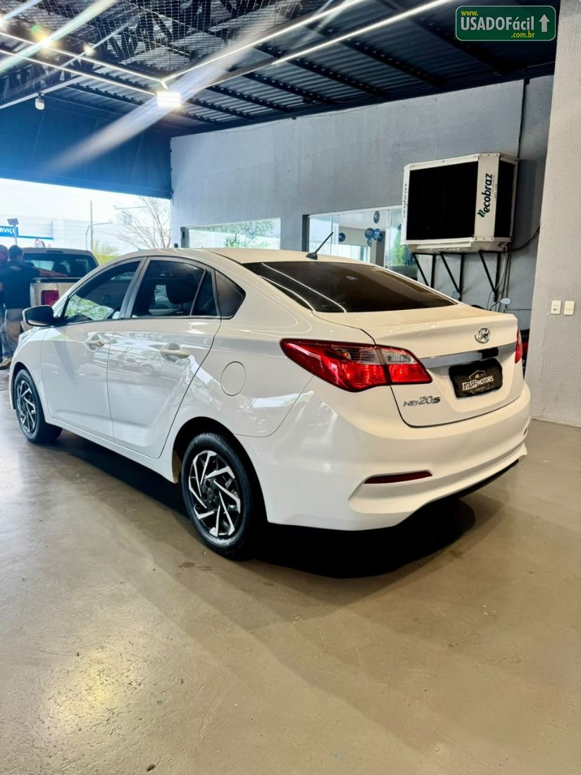 Hyundai HB20S Sedan Comfort Style 1.0 Mecânico Flex 2017/2018 — foto 9 de 14