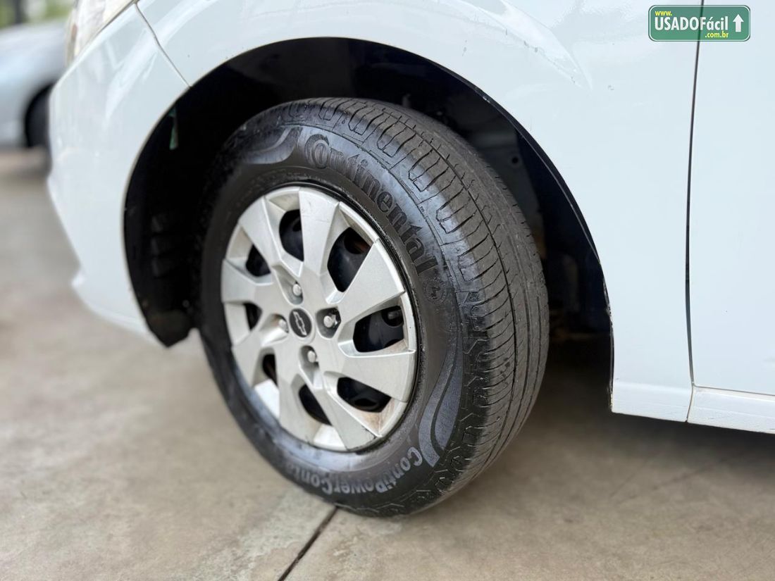 CHEVROLET/GM Onix Hatch LT 1.0 Mecânico Flex 2015/2015 — foto 13 de 14