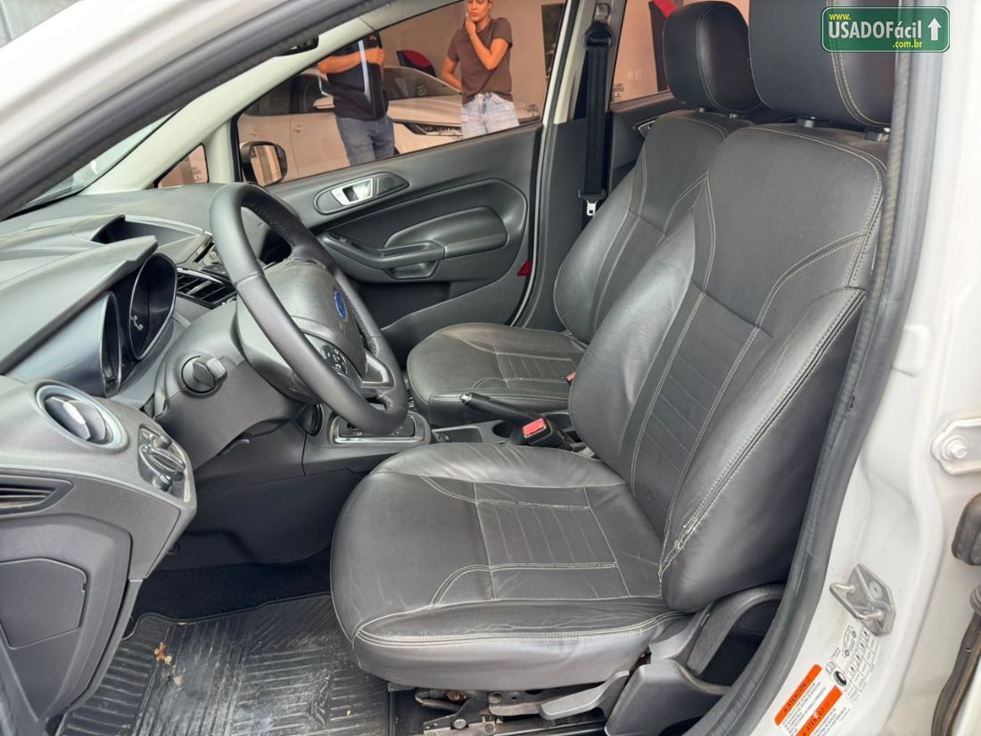 Ford Fiesta Hatch 1.6 Automático 5P Flex 2013/2014 — foto 11 de 12