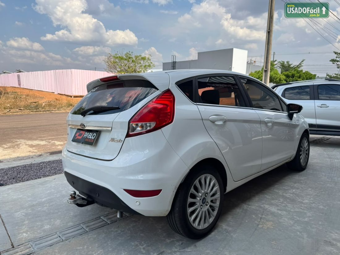 Ford Fiesta Hatch 1.6 Automático 5P Flex 2013/2014 — foto 4 de 12