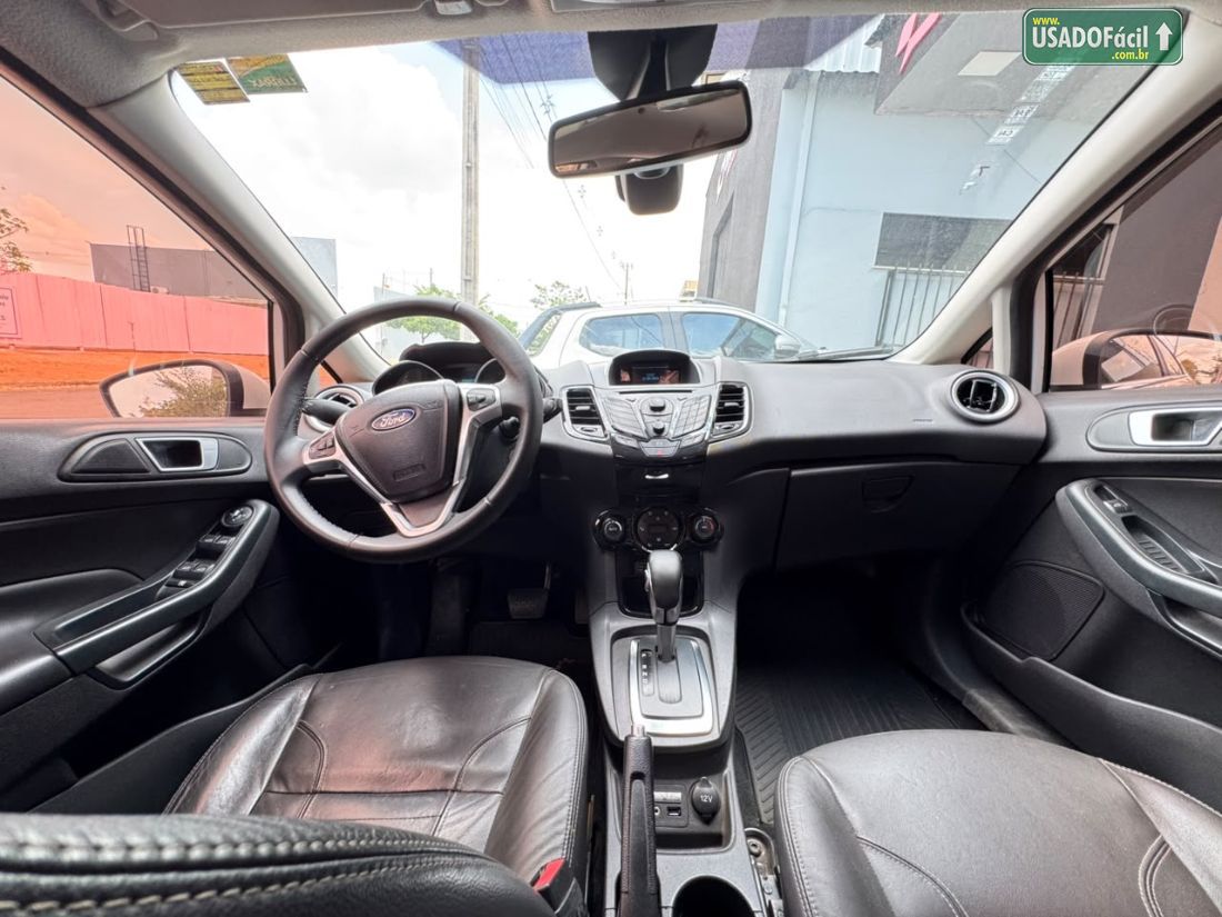 Ford Fiesta Hatch 1.6 Automático 5P Flex 2013/2014 — foto 8 de 12