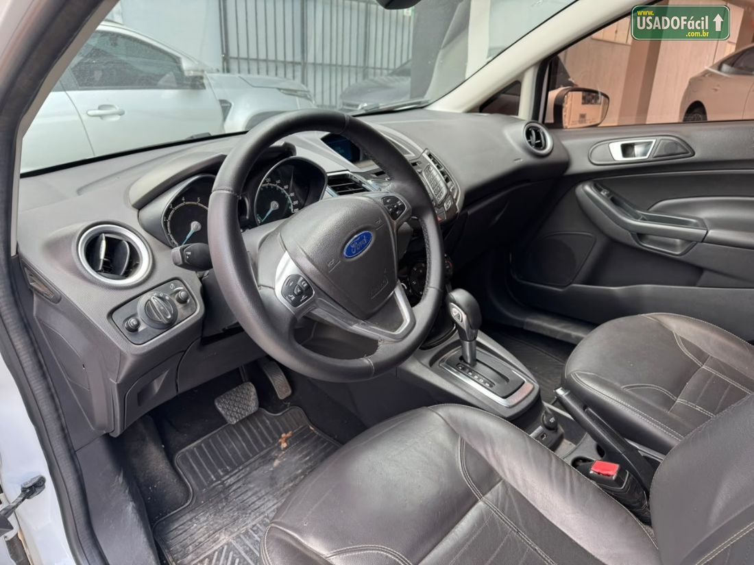 Ford Fiesta Hatch 1.6 Automático 5P Flex 2013/2014 — foto 9 de 12