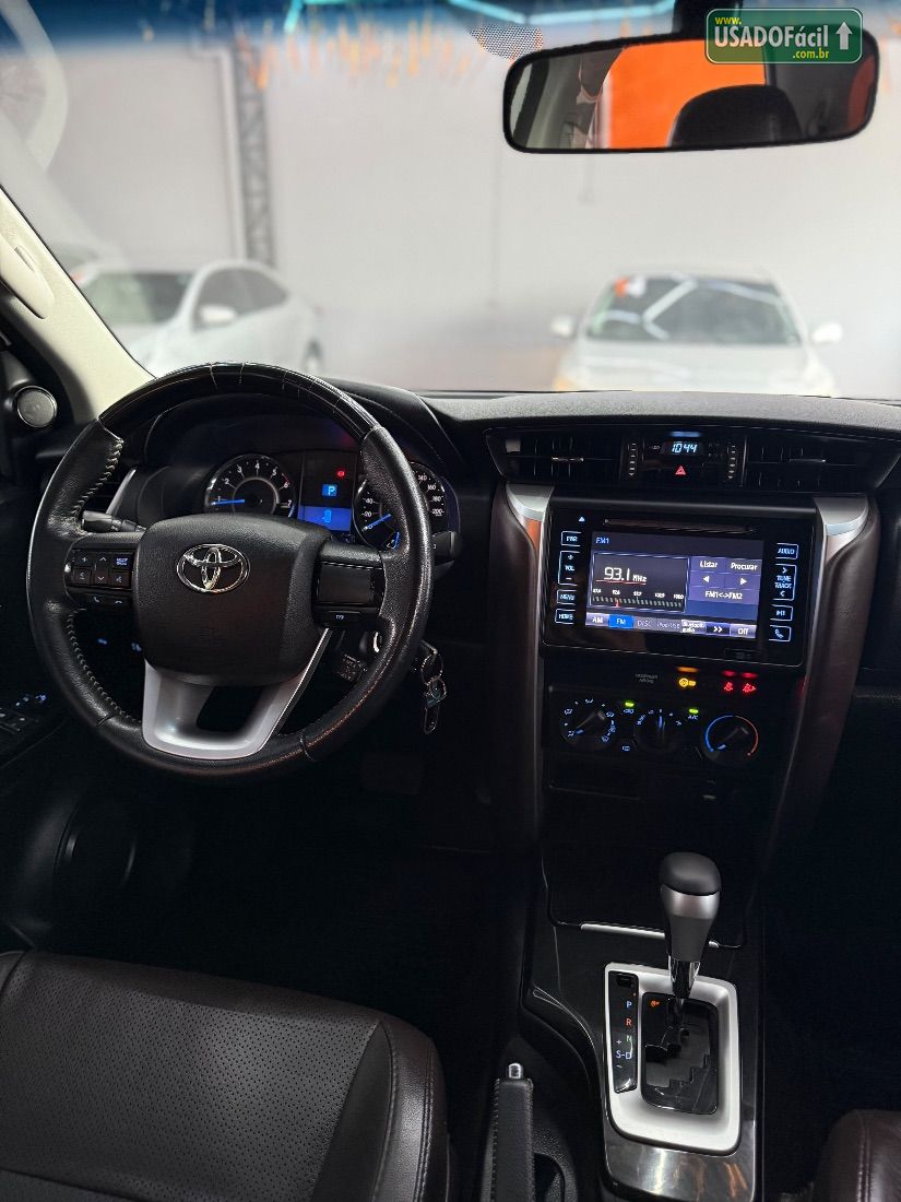 Toyota Hilux SW4 SR 2.7 4X2 Flex Automático 2017/2018 — foto 10 de 16