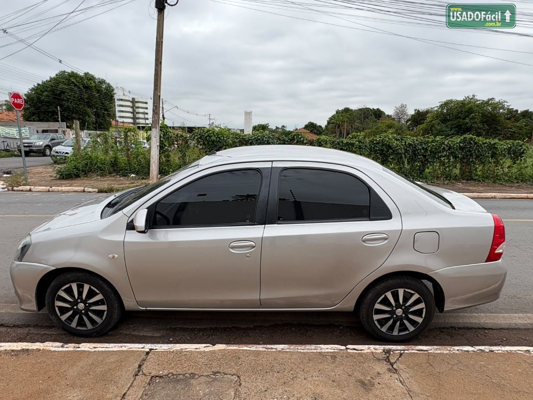 Toyota Etios Sedan XS 1.5 Automático Flex 2017/2018 — foto 4 de 11