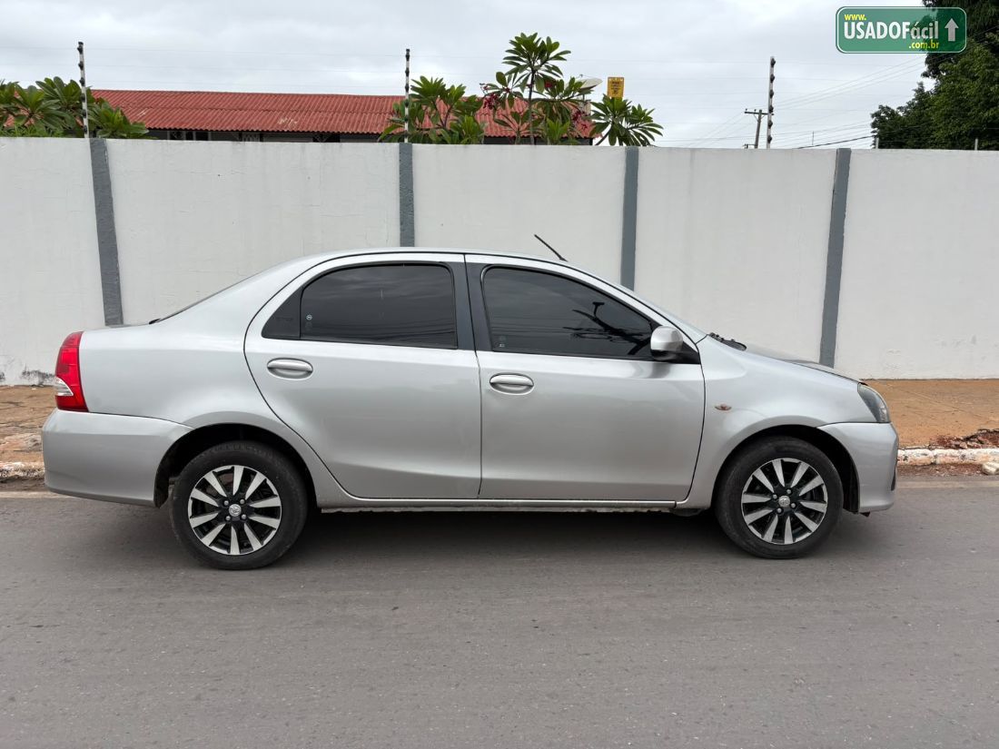 Toyota Etios Sedan XS 1.5 Automático Flex 2017/2018 — foto 5 de 11