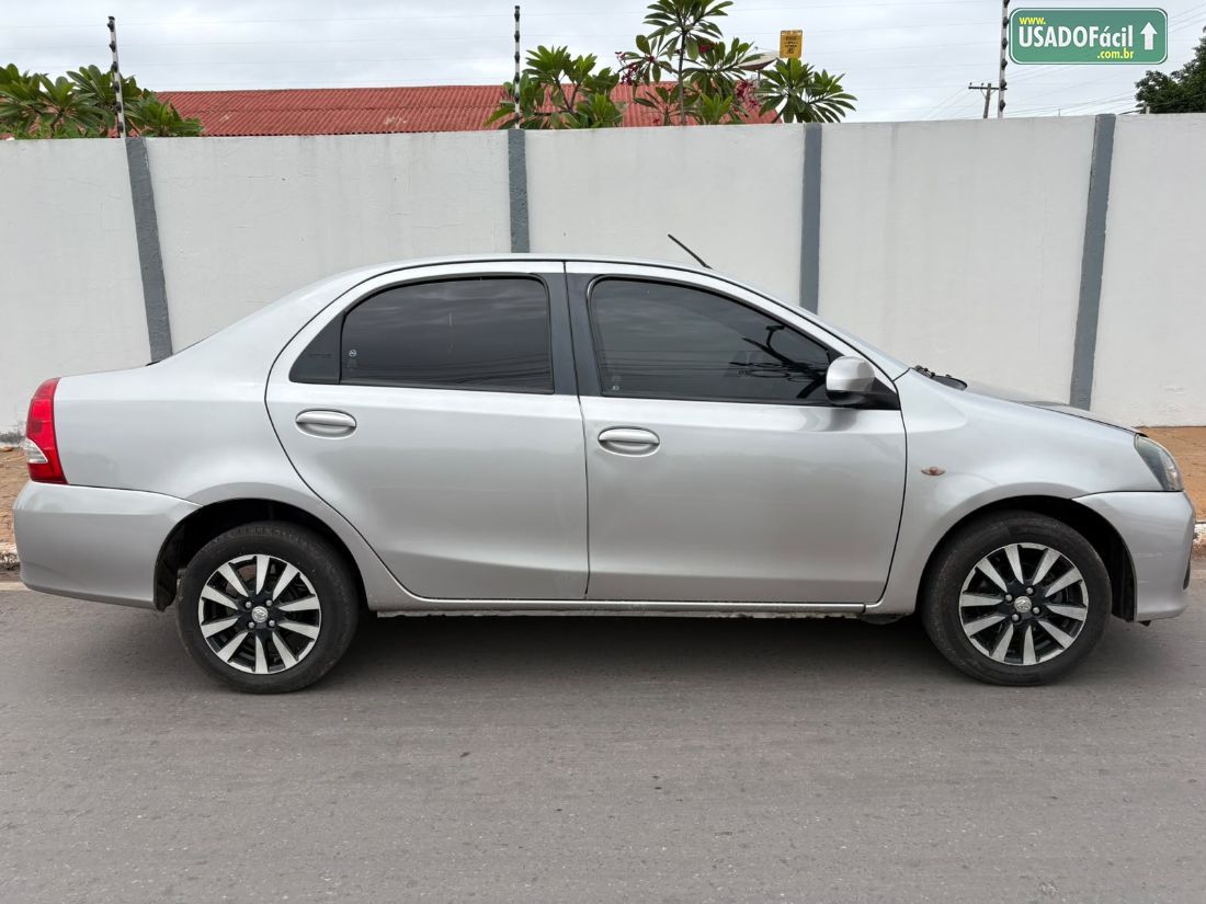 Toyota Etios Sedan XS 1.5 Automático Flex 2017/2018 — foto 9 de 11