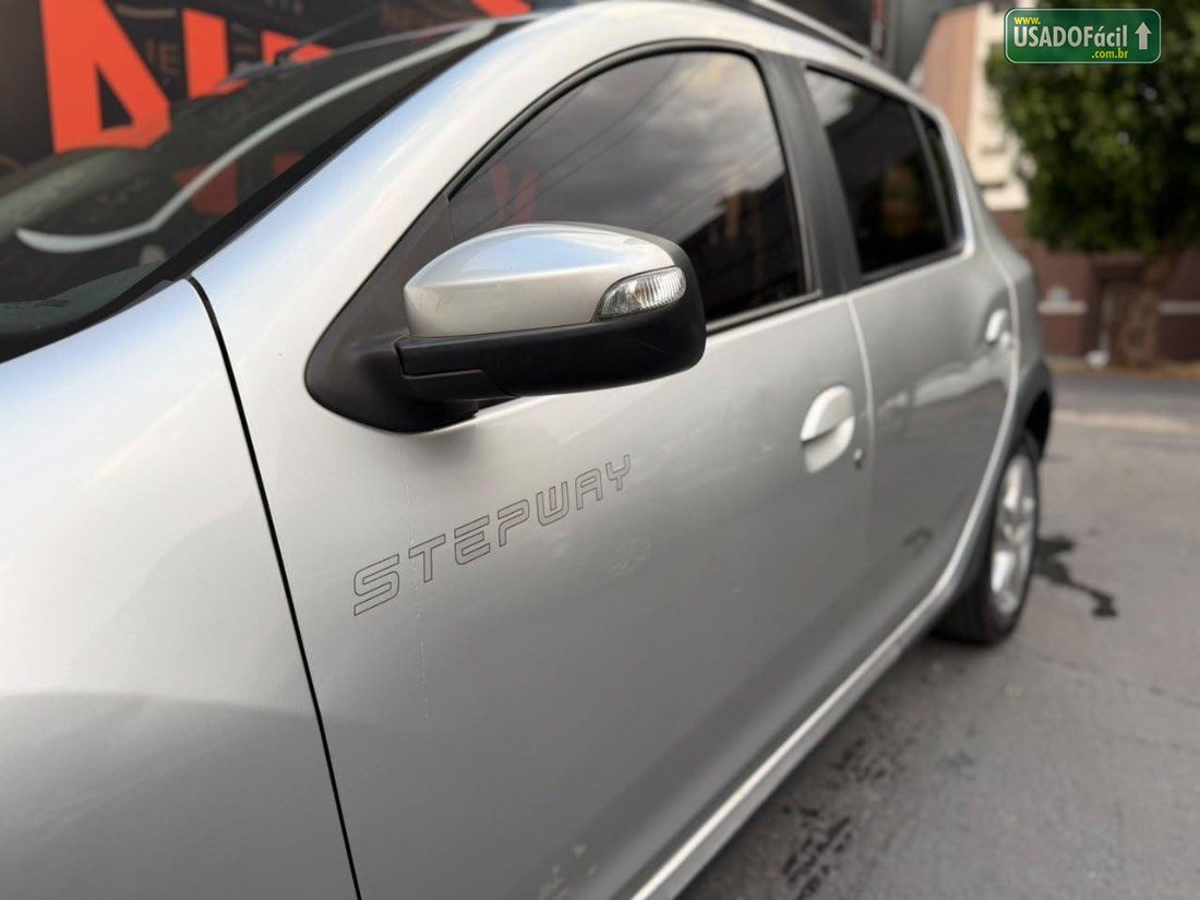 Renault Sandero Stepway 1.6 5P Flex 2018/2019 — foto 4 de 13