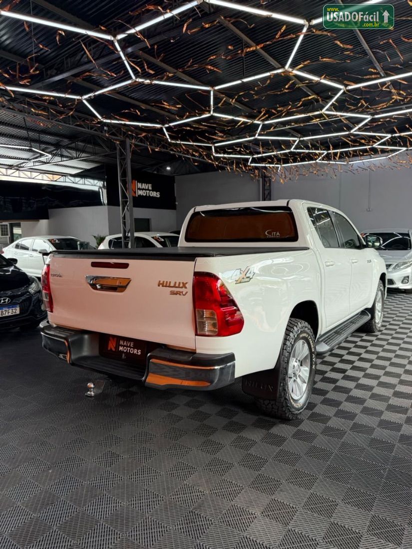 Toyota Hilux SRV CD 2.8 4x4 TDI Automático Diesel 2016/2017 — foto 4 de 15