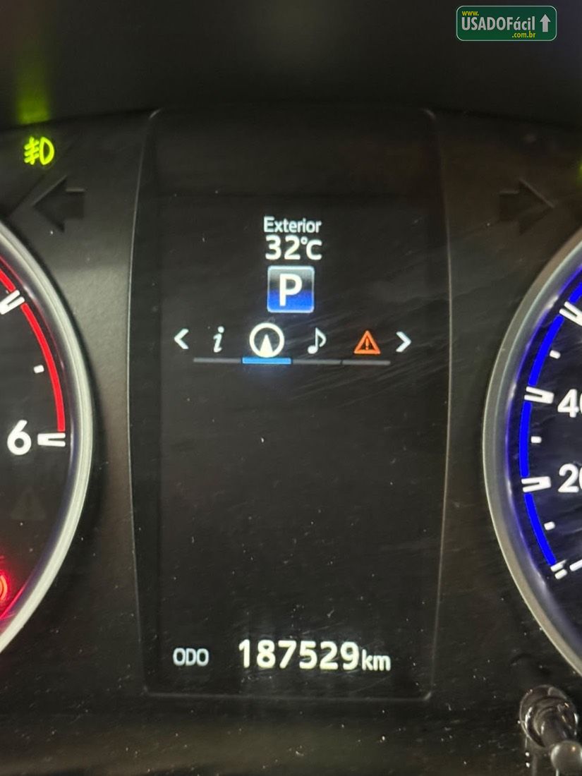 Toyota Hilux SRV CD 2.8 4x4 TDI Automático Diesel 2016/2017 — foto 8 de 15
