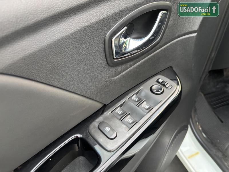 RENAULT Captur Intense Bose 2.0 Automático Flex 2020/2021 — foto 17 de 19