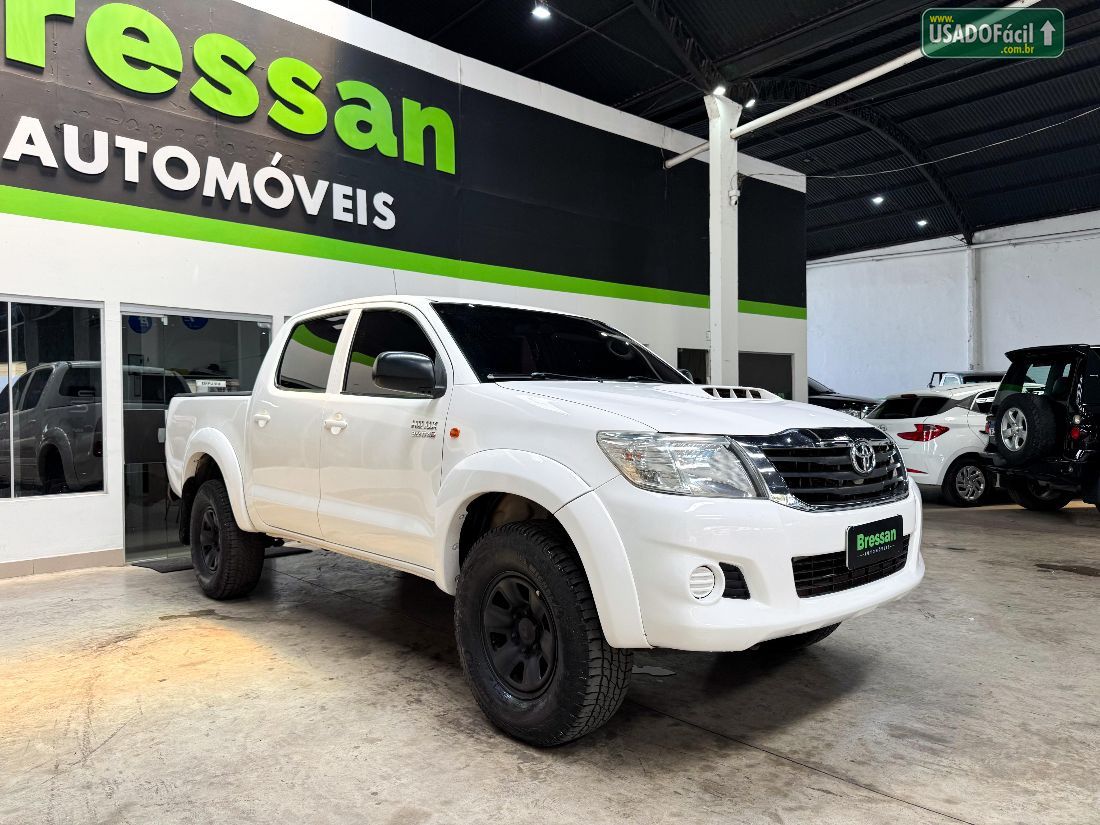 Toyota Hilux CD D4-D 3.0 4X4 TDI Mecânico Diesel 2014/2015 — foto 2 de 8