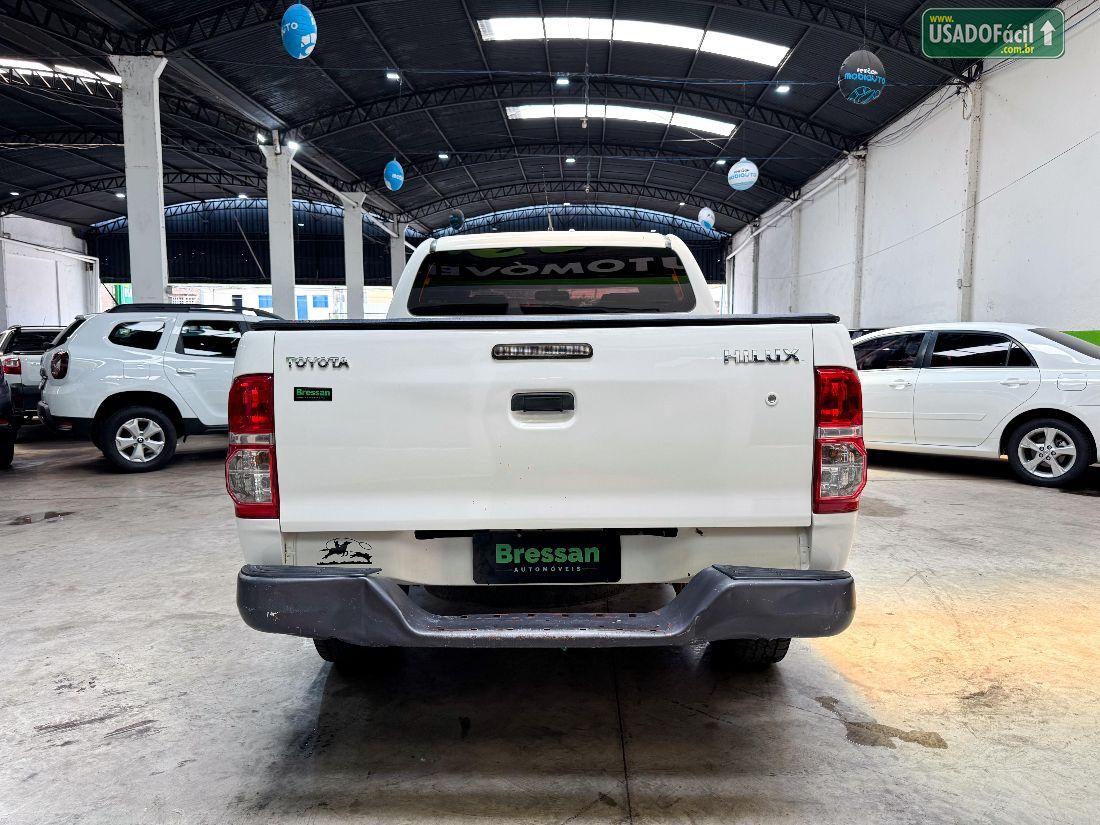 Toyota Hilux CD D4-D 3.0 4X4 TDI Mecânico Diesel 2014/2015 — foto 6 de 8