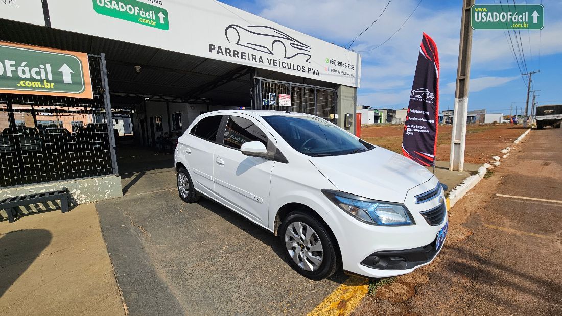 CHEVROLET/GM Onix Hatch LT 1.4 Mecânico Flex 2015/2015 — foto 2 de 15