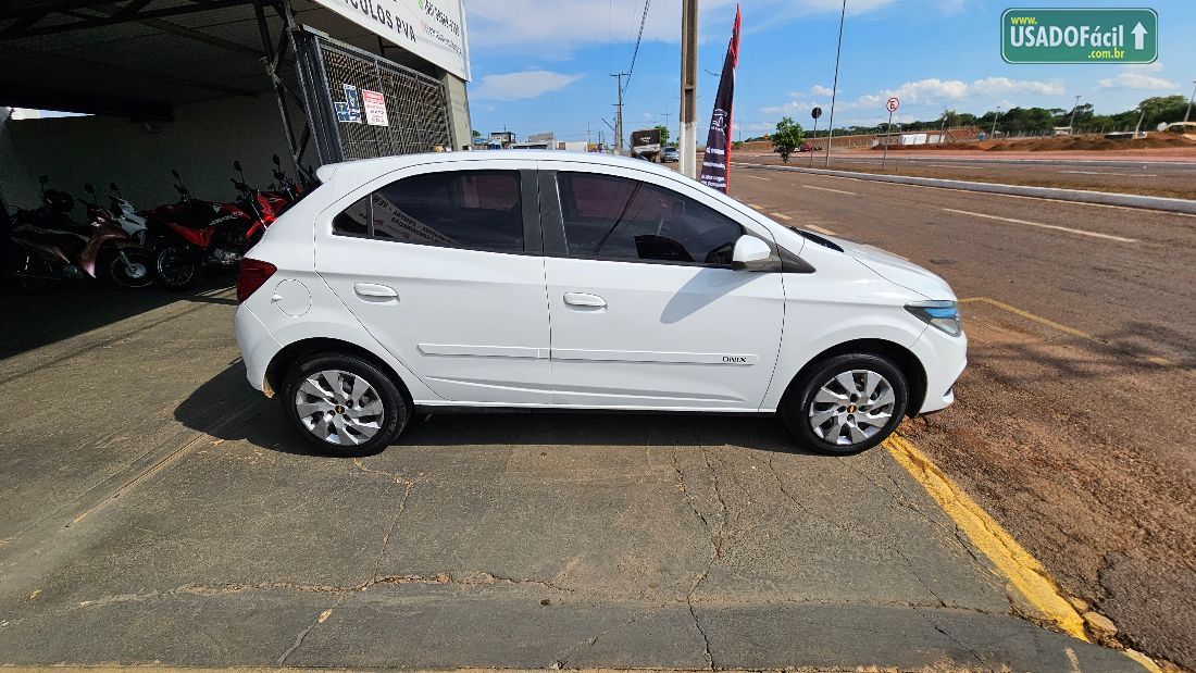 CHEVROLET/GM Onix Hatch LT 1.4 Mecânico Flex 2015/2015 — foto 3 de 15