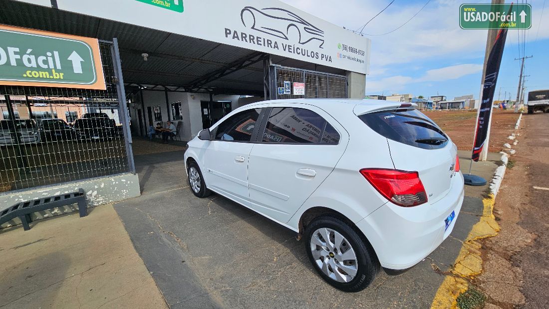 CHEVROLET/GM Onix Hatch LT 1.4 Mecânico Flex 2015/2015 — foto 6 de 15
