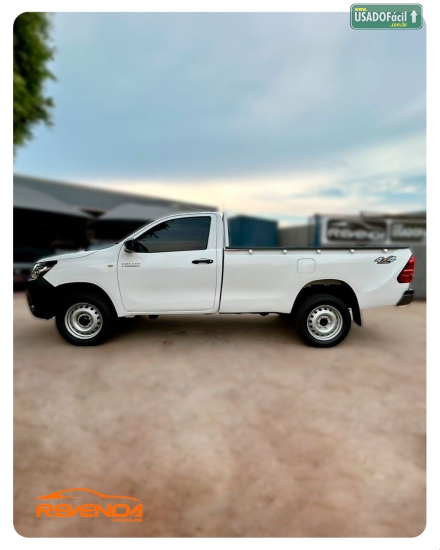 Toyota Hilux CS 4x4 2.8 TDI Mecânico Diesel 2017/2018 — foto 10 de 13