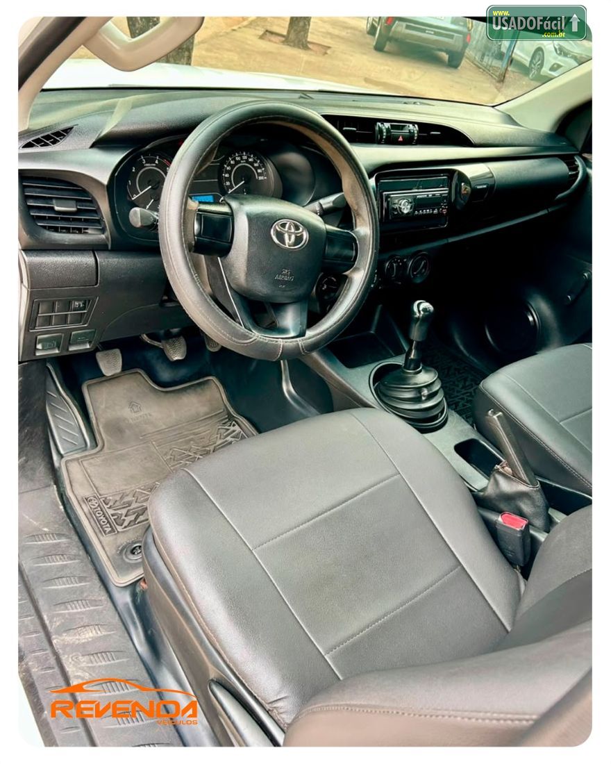 Toyota Hilux CS 4x4 2.8 TDI Mecânico Diesel 2017/2018 — foto 2 de 13