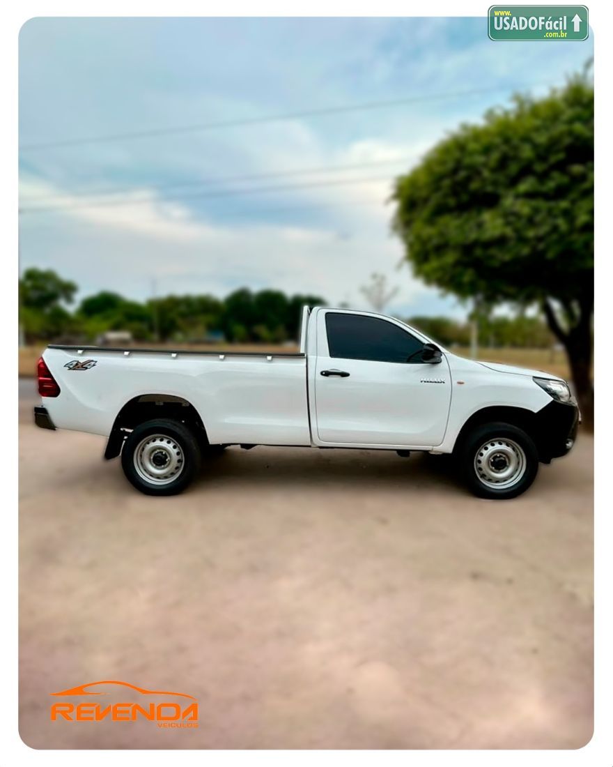 Toyota Hilux CS 4x4 2.8 TDI Mecânico Diesel 2017/2018 — foto 5 de 13