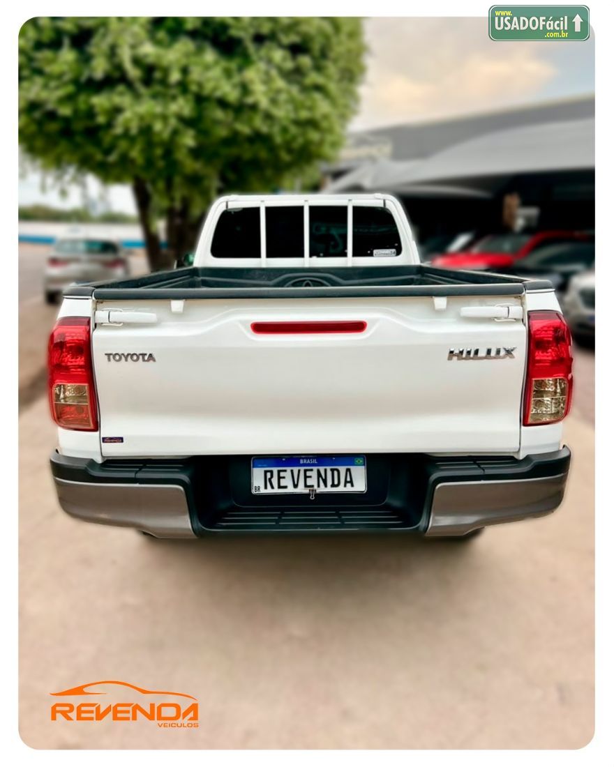 Toyota Hilux CS 4x4 2.8 TDI Mecânico Diesel 2017/2018 — foto 9 de 13