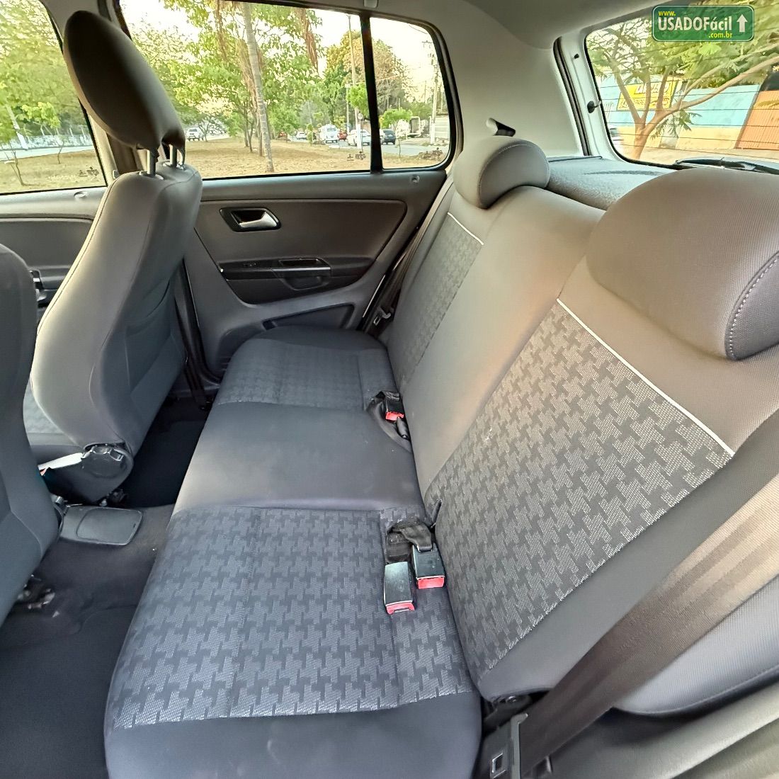 Volkswagen Fox Comfortline 1.6 4P Flex 2015/2015 — foto 9 de 10