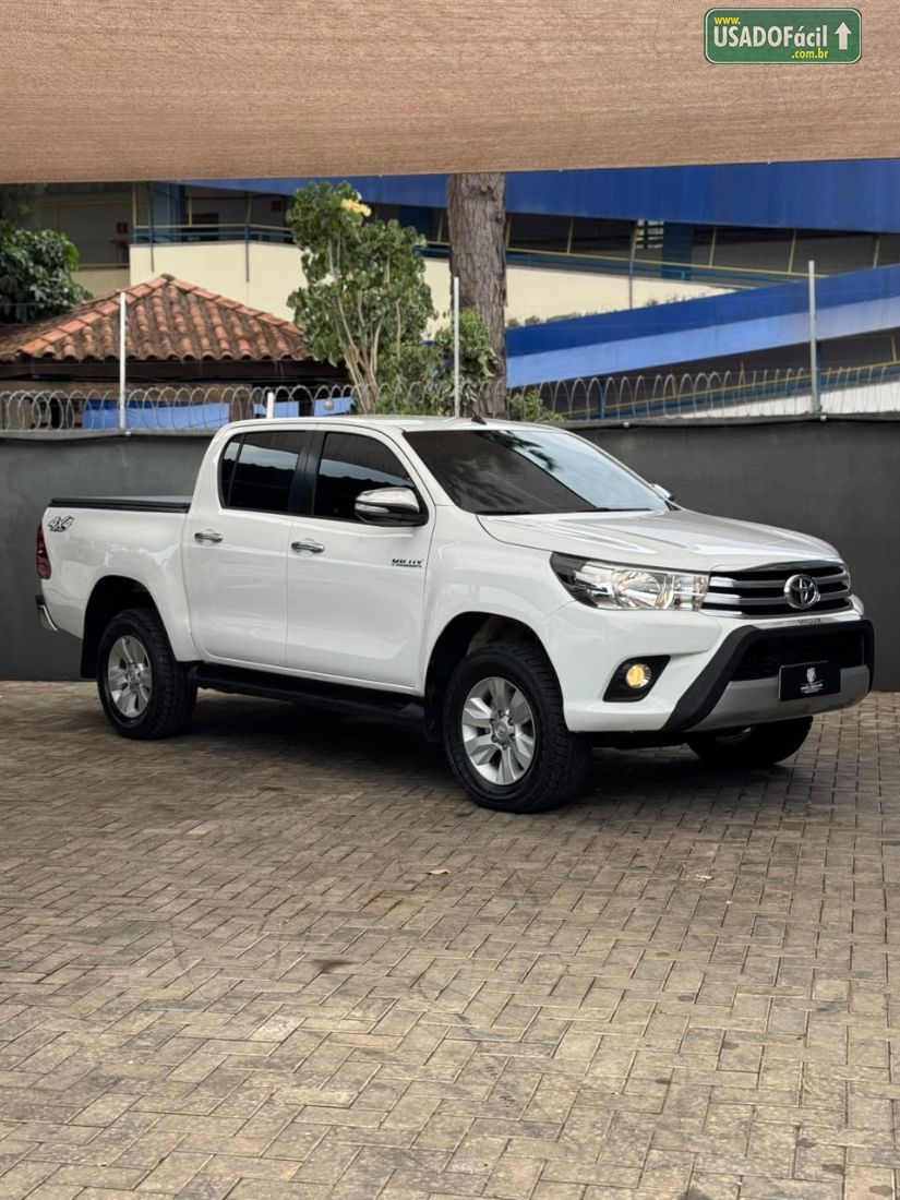 Toyota Hilux SR CD 2.8 4X4 TDI Automático Diesel 2017/2017 — foto 3 de 19