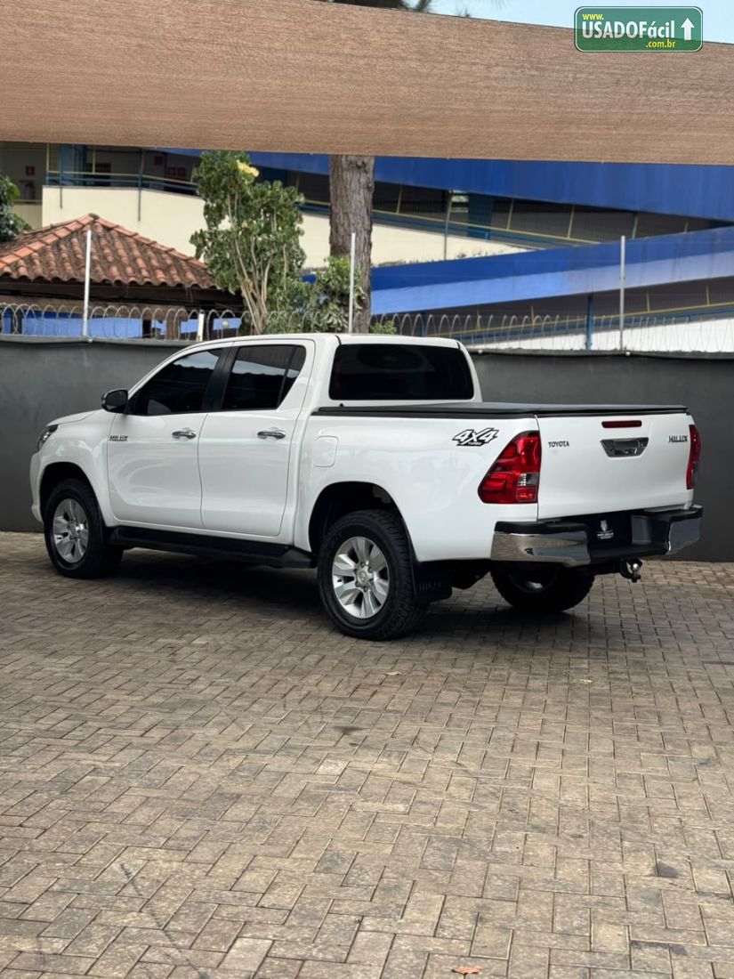 Toyota Hilux SR CD 2.8 4X4 TDI Automático Diesel 2017/2017 — foto 8 de 19