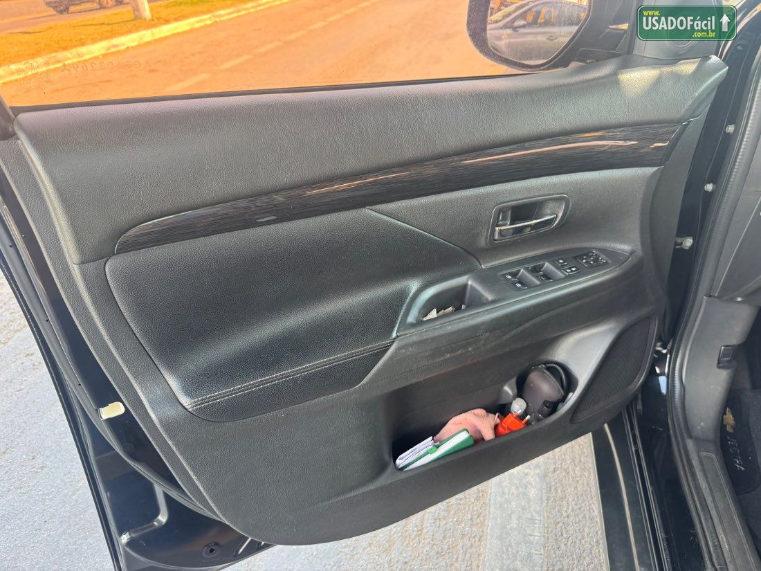 Mitsubishi Outlander 2.0 Automático 2015/2016 — foto 15 de 23