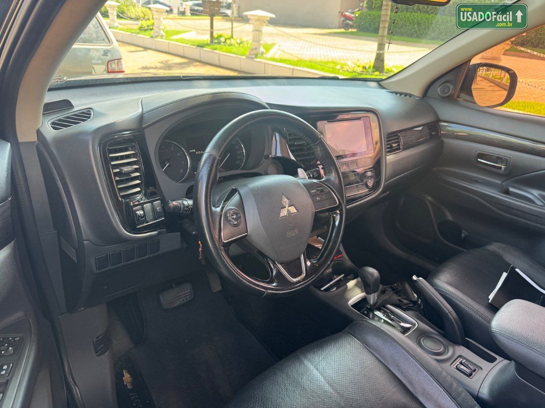 Mitsubishi Outlander 2.0 Automático 2015/2016 — foto 18 de 23