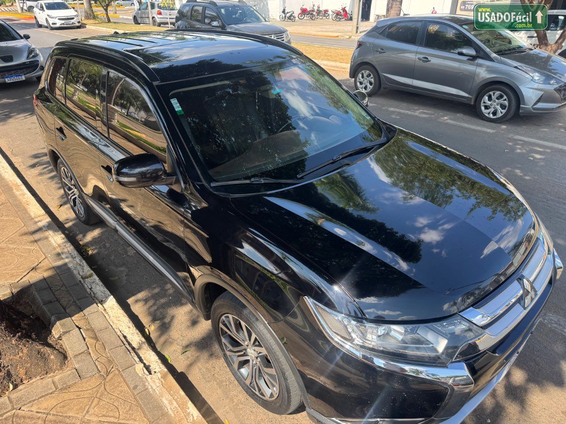 Mitsubishi Outlander 2.0 Automático 2015/2016 — foto 20 de 23