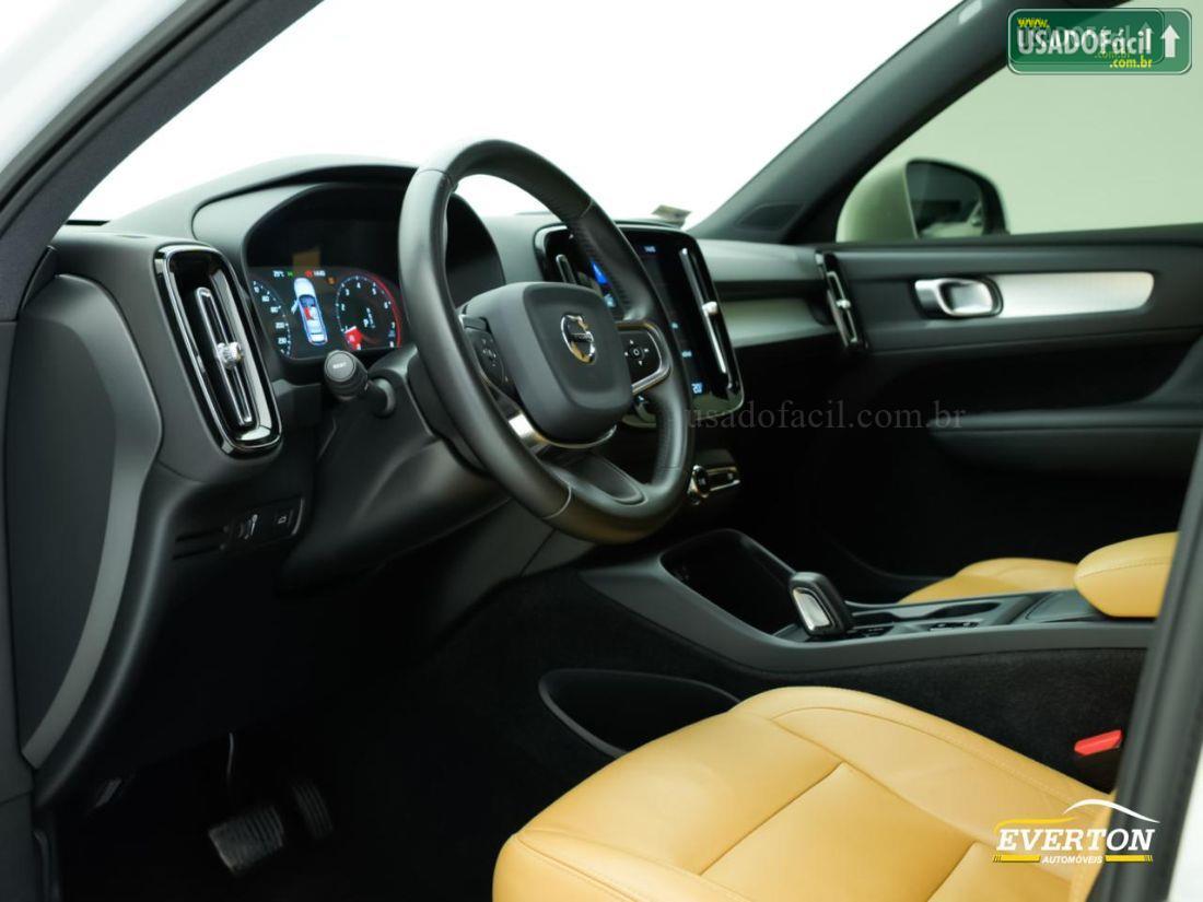 VOLVO Volvo XC 40 T-5 Momentum 2.0 252cv AWD 2019/2020 — foto 11 de 23