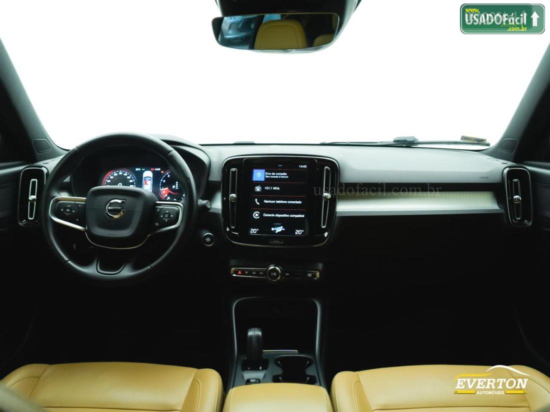 VOLVO Volvo XC 40 T-5 Momentum 2.0 252cv AWD 2019/2020 — foto 13 de 23