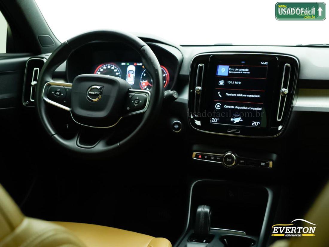 VOLVO Volvo XC 40 T-5 Momentum 2.0 252cv AWD 2019/2020 — foto 14 de 23