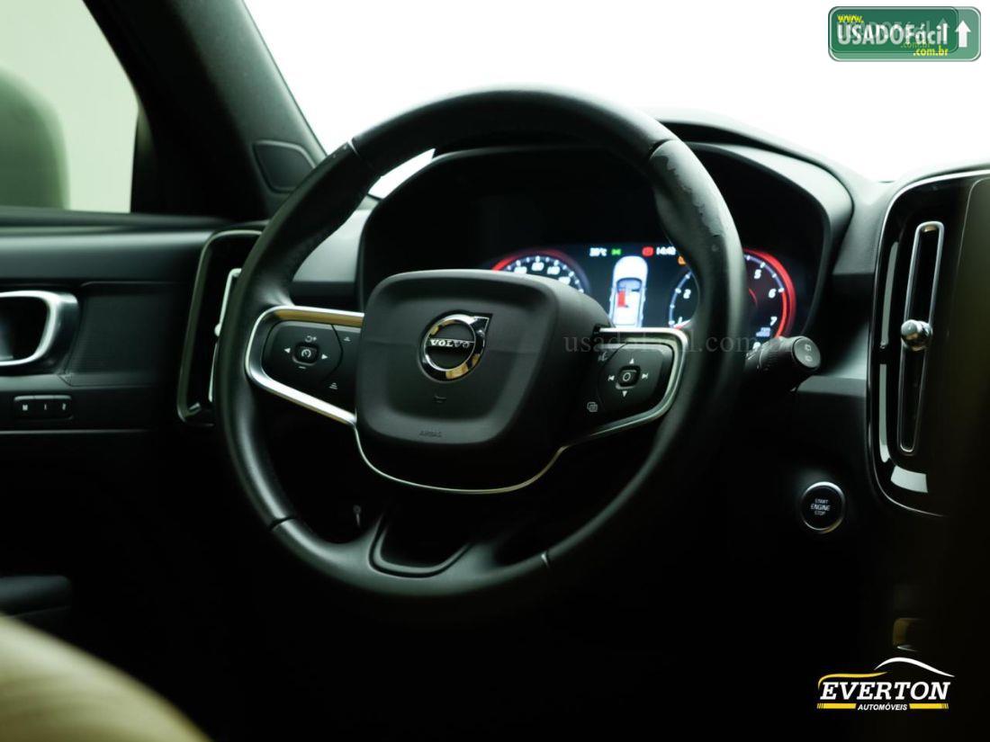 VOLVO Volvo XC 40 T-5 Momentum 2.0 252cv AWD 2019/2020 — foto 15 de 23