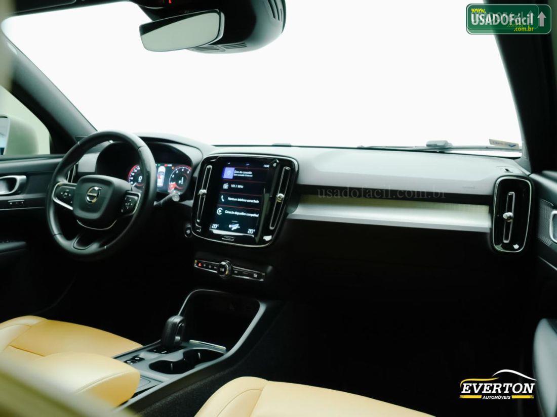 VOLVO Volvo XC 40 T-5 Momentum 2.0 252cv AWD 2019/2020 — foto 19 de 23
