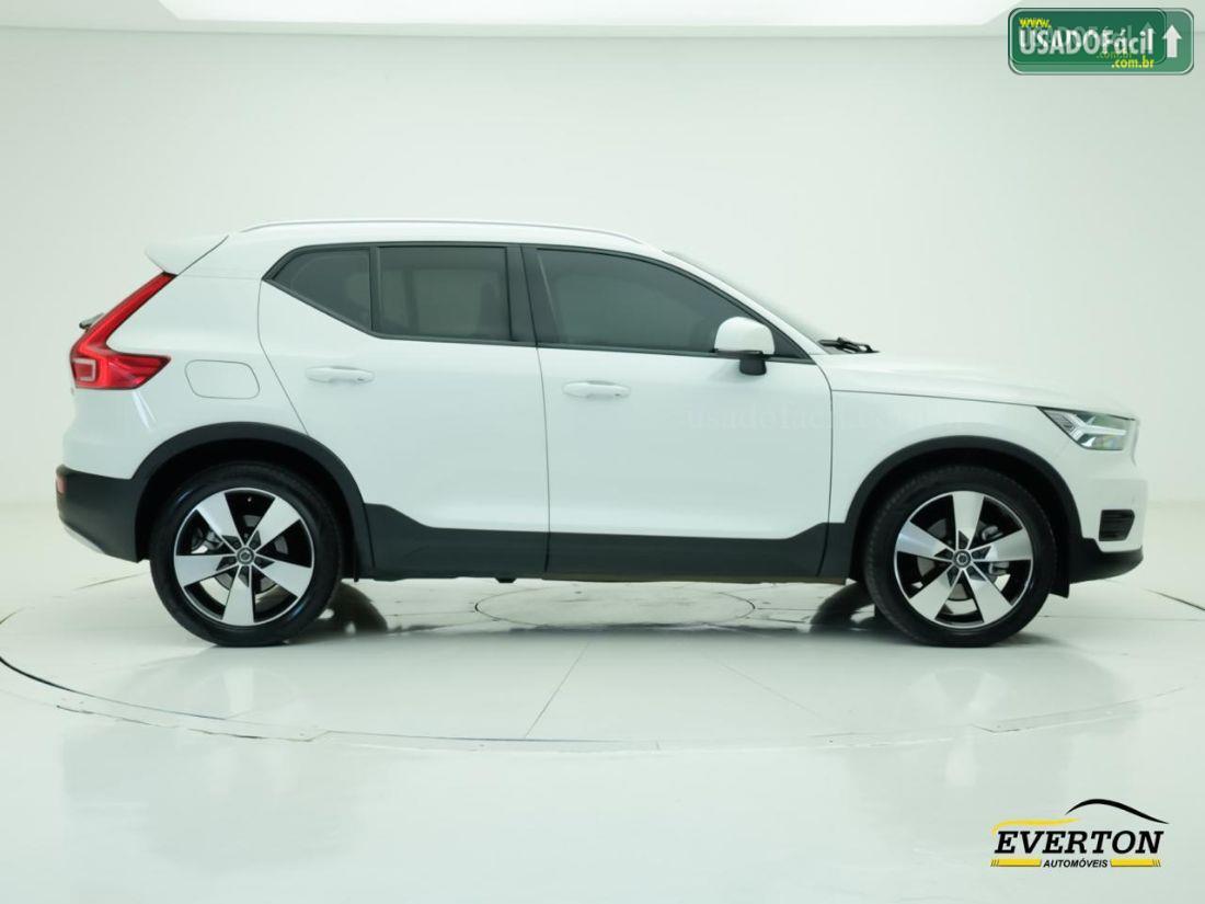 VOLVO Volvo XC 40 T-5 Momentum 2.0 252cv AWD 2019/2020 — foto 4 de 23