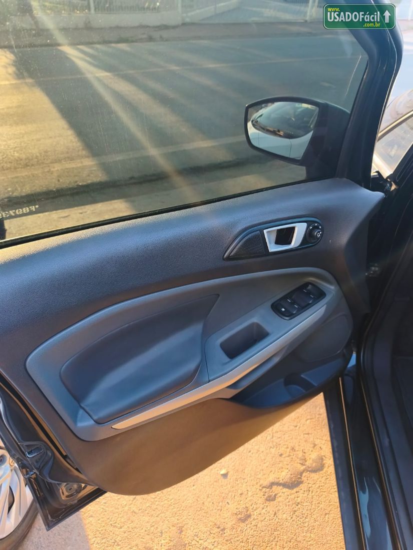 Ford EcoSport Freestyle 1.6 Flex 2014/2015 — foto 14 de 17
