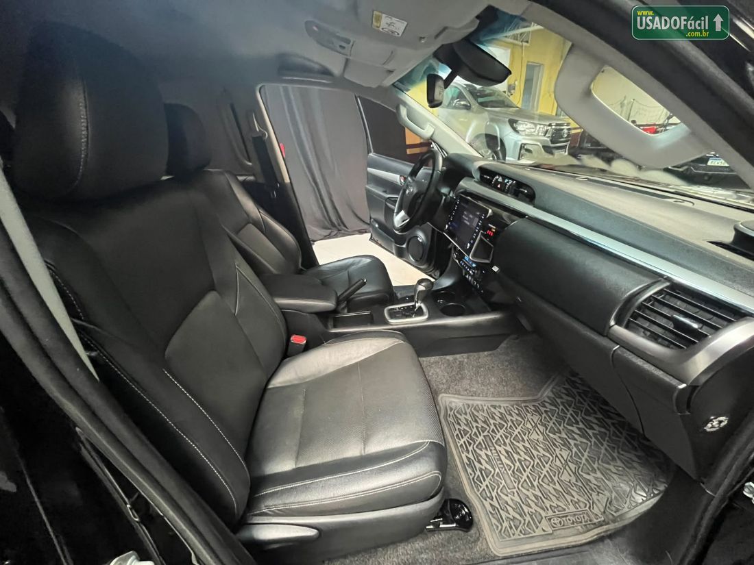 Toyota Hilux SRX CD 2.8 4x4 TDI Automático Diesel 2021/2022 — foto 17 de 20