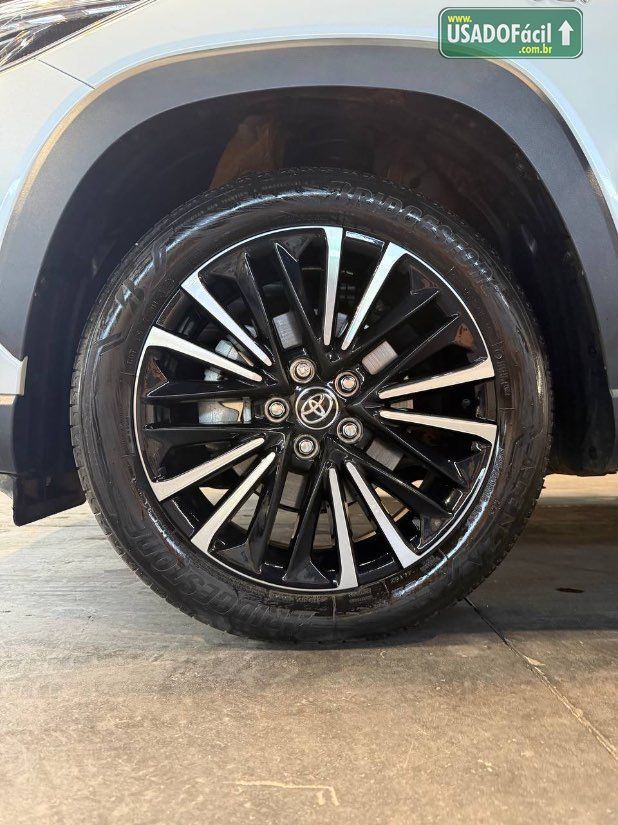 TOYOTA Corolla Cross XRV 1.8 16V Automático Híbrido 2025/2026 — foto 8 de 17