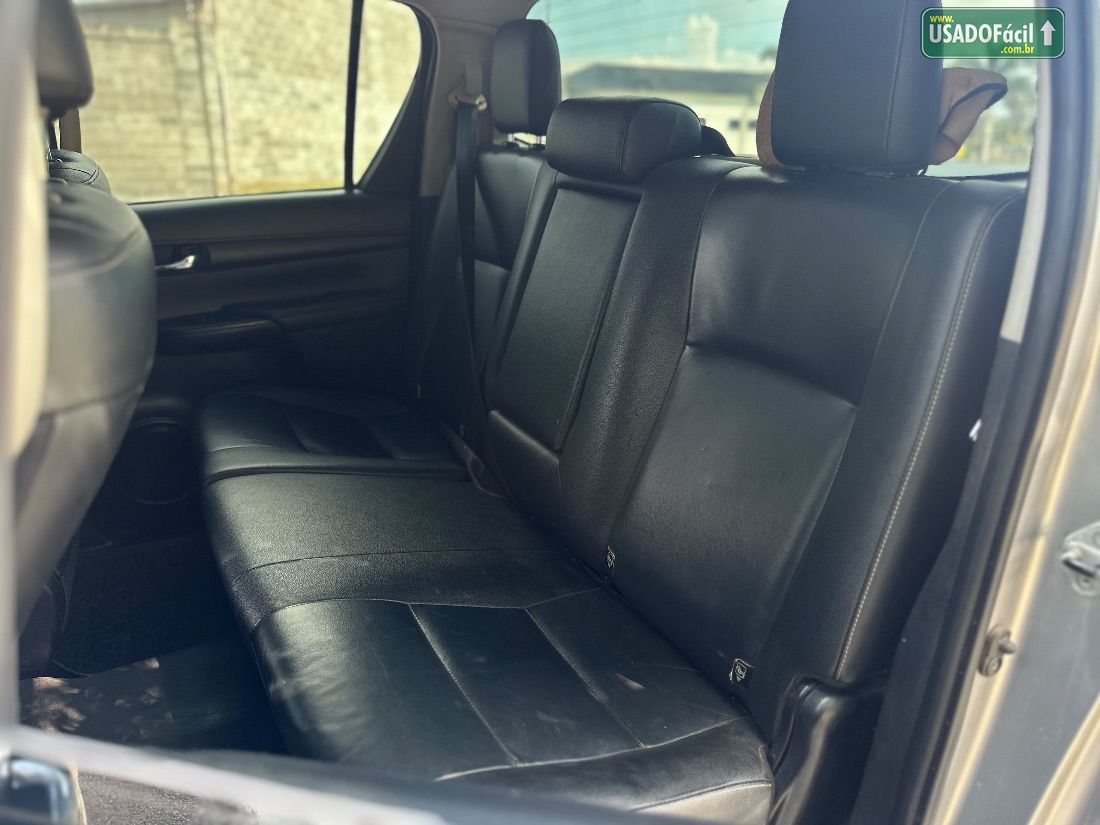 Toyota Hilux CD 2.8 4x4 Mecânico Diesel 2020/2020 — foto 15 de 16