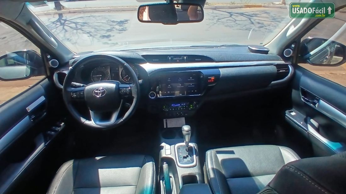 Toyota Hilux SRX CD 2.8 4x4 TDI Automático Diesel 2025/2025 — foto 10 de 18