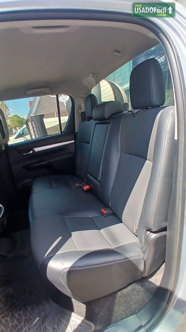 Toyota Hilux SRX CD 2.8 4x4 TDI Automático Diesel 2025/2025 — foto 12 de 18