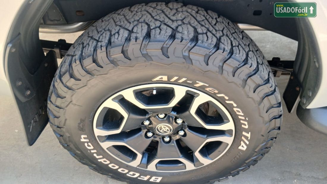 Toyota Hilux SRX CD 2.8 4x4 TDI Automático Diesel 2025/2025 — foto 16 de 18