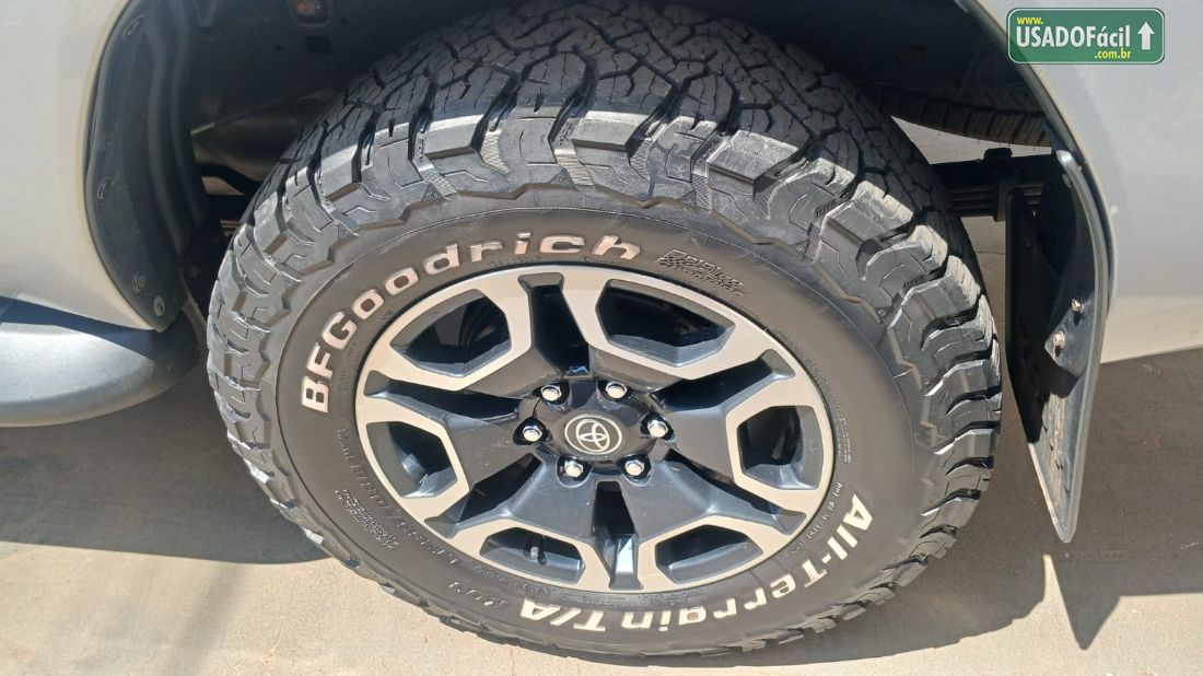 Toyota Hilux SRX CD 2.8 4x4 TDI Automático Diesel 2025/2025 — foto 17 de 18