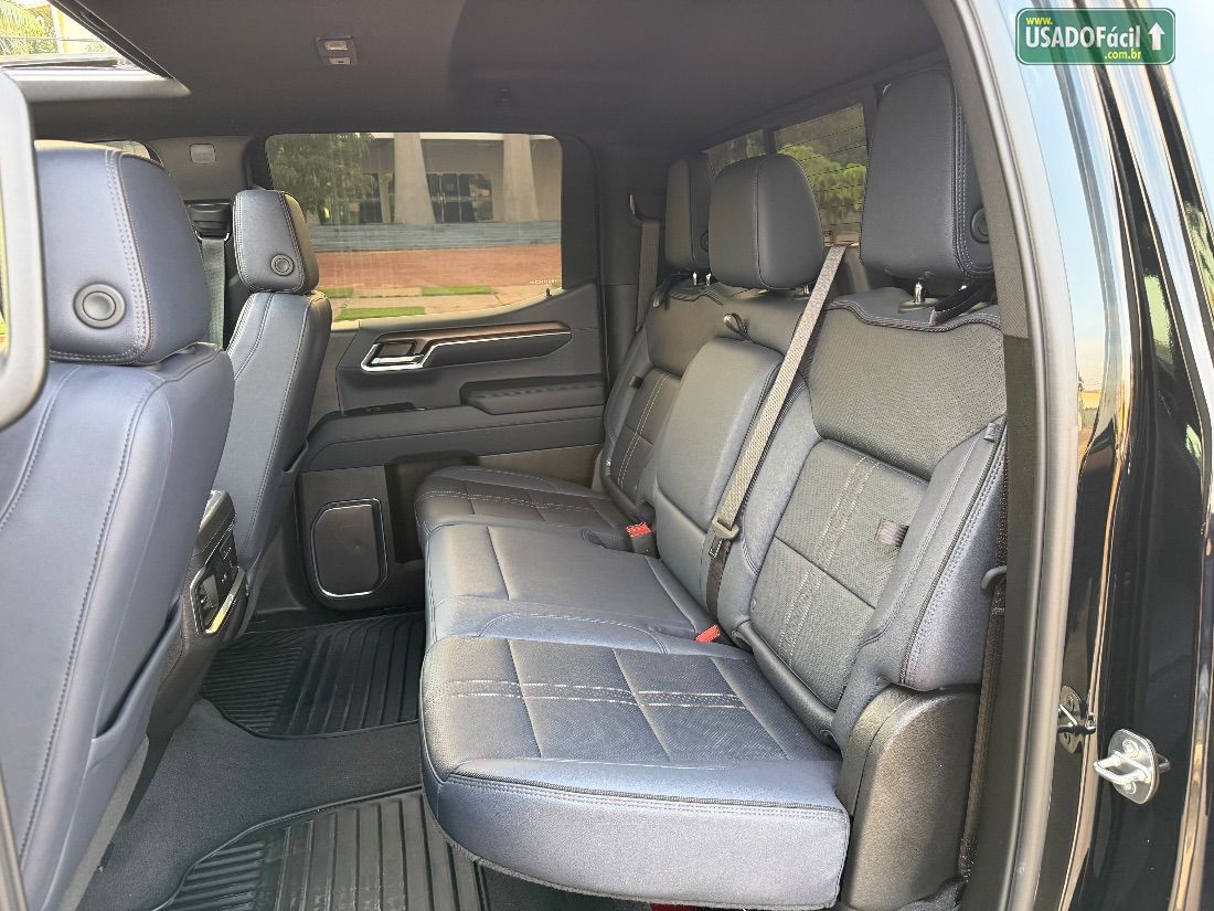 CHEVROLET/GM Silverado High Country 5.3 V8 AWD Automático 2024/2024 — foto 11 de 19