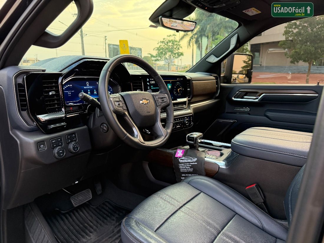 CHEVROLET/GM Silverado High Country 5.3 V8 AWD Automático 2024/2024 — foto 16 de 19