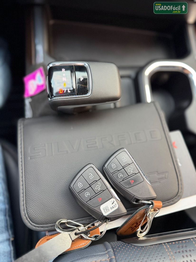 CHEVROLET/GM Silverado High Country 5.3 V8 AWD Automático 2024/2024 — foto 17 de 19