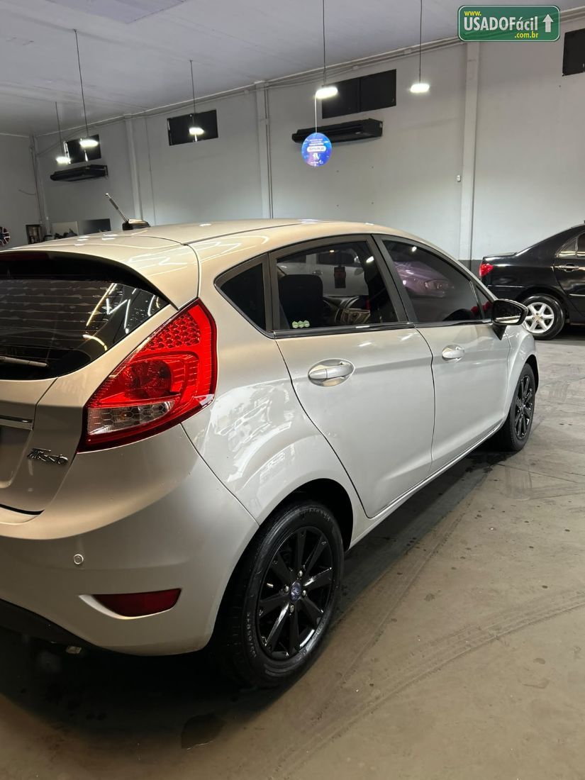 Ford Fiesta Hatch 1.6 Mecânico Flex 5P 2012/2013 — foto 3 de 8