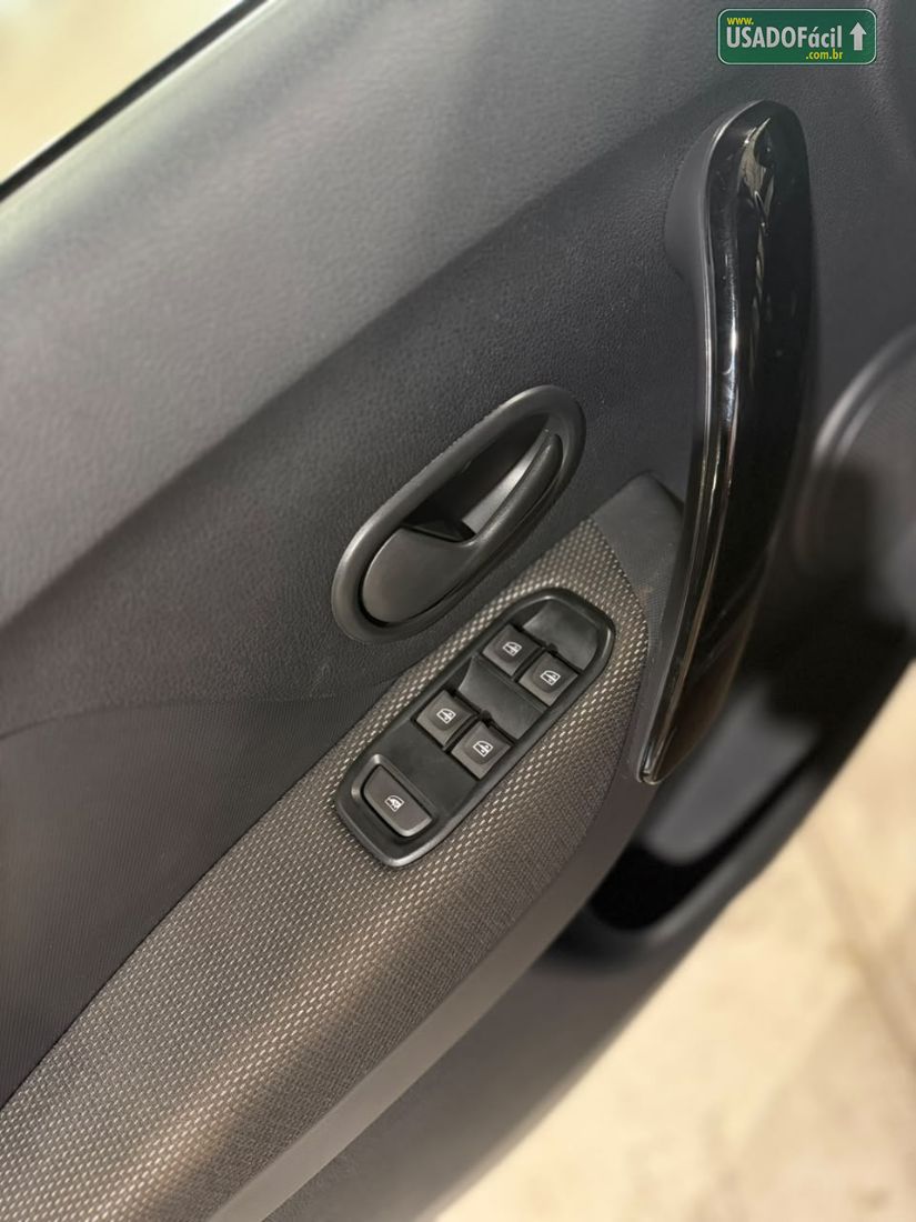Renault Logan Zen 1.0 Mecânico Flex 2024/2025 — foto 6 de 14