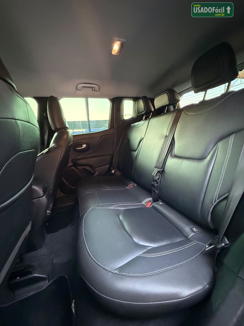Jeep Renegade Longitude T270 1.3 Turbo 4x2 Automático Flex 2022/2023 — foto 13 de 15