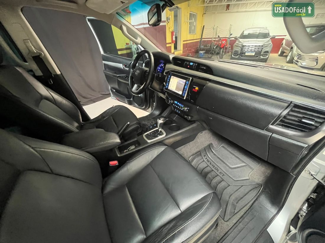 Toyota Hilux SRV CD 2.8 4x4 TDI Automático Diesel 2018/2019 — foto 14 de 17